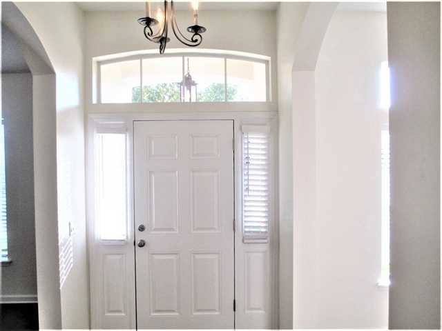 2532 Creekfront Dr - Photo 3 of 20