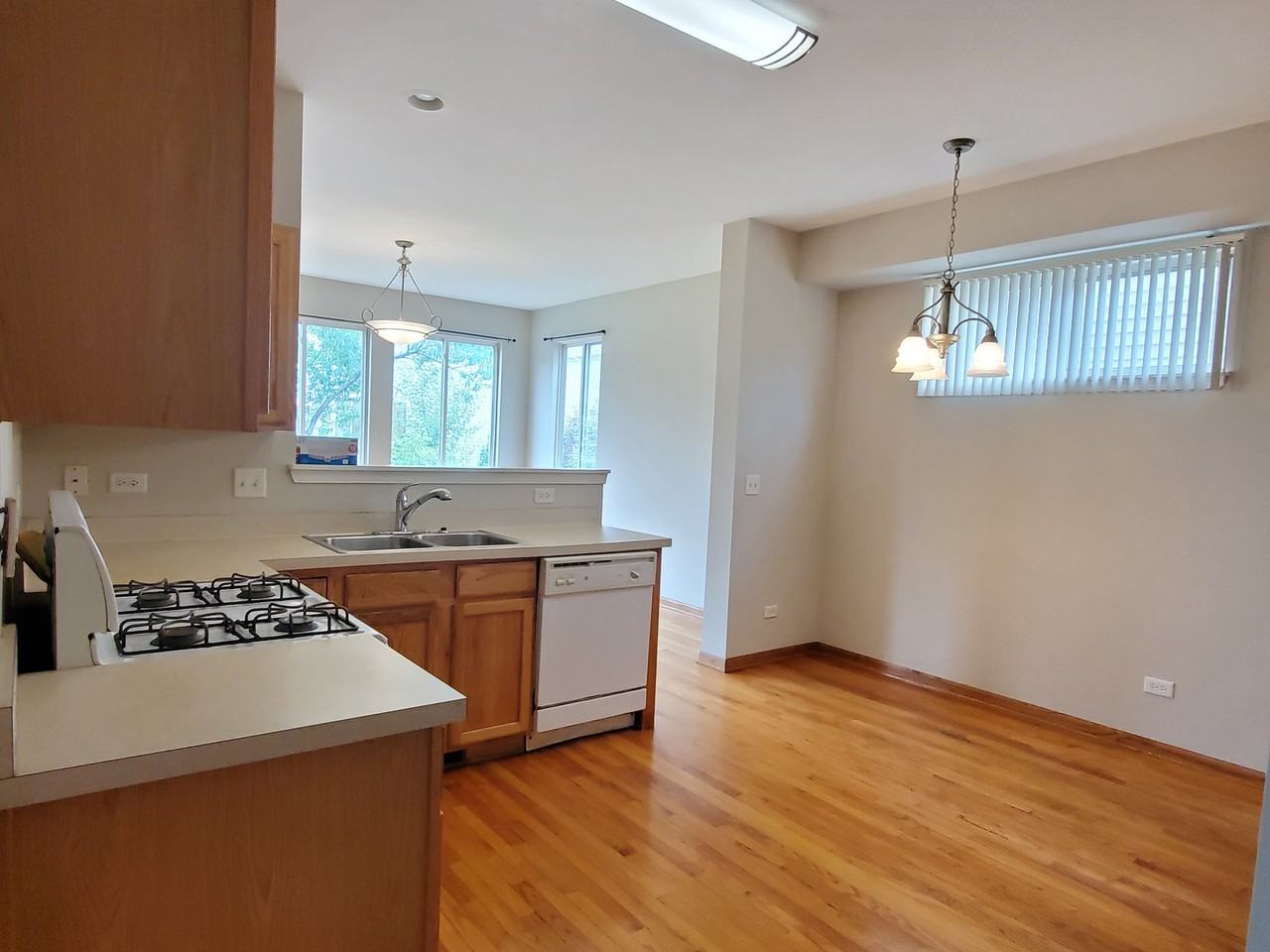 3100 Nantucket Dr - Photo 3 of 28