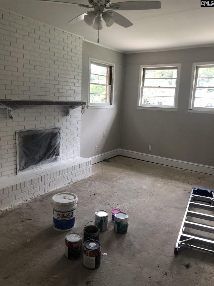 2510 Midland Dr - Photo 2 of 6