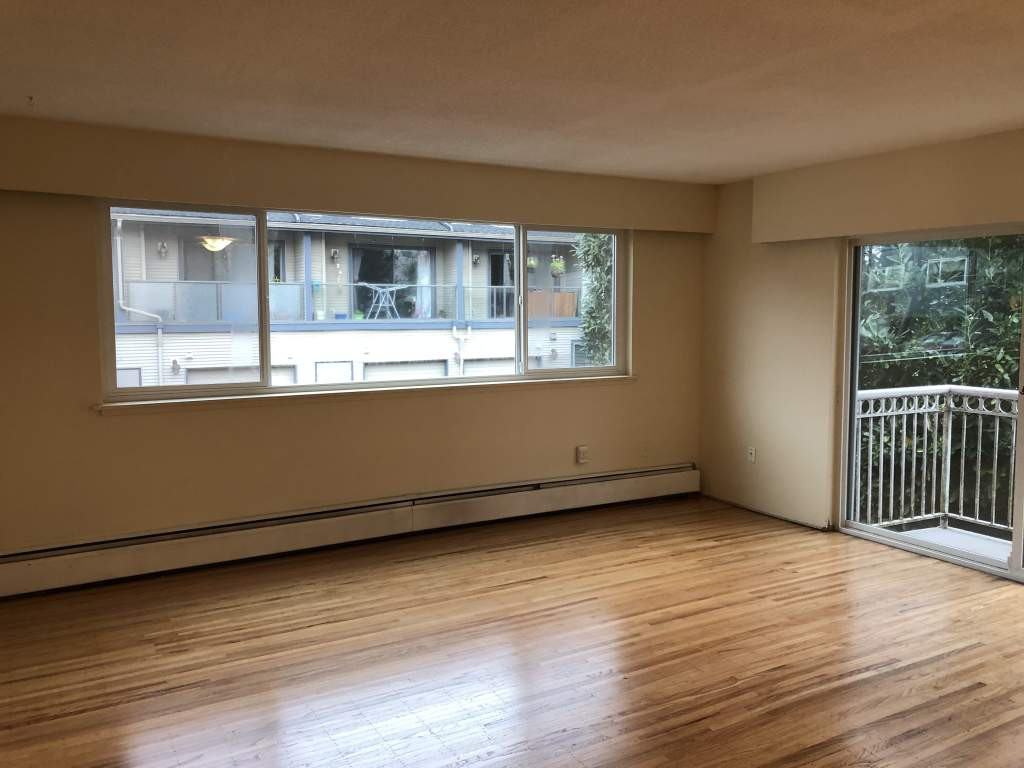 Ambassador - Photo 2 of 6