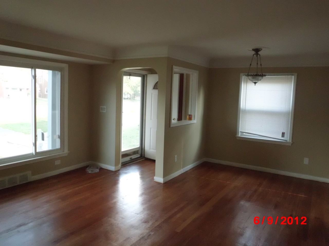 10033 Inkster Rd - Photo 3 of 18
