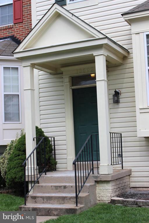 13593 Gelding Pl - Photo 2 of 27