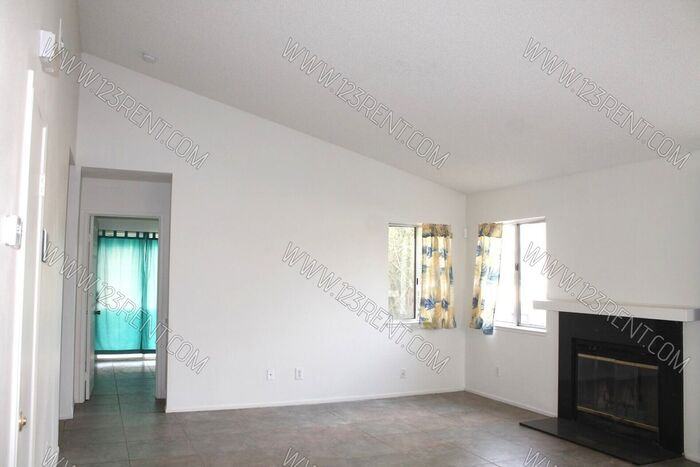 2018 E Avenue R4 - Photo 3 of 21