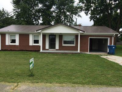 402 S Center St - Photo 2 of 4