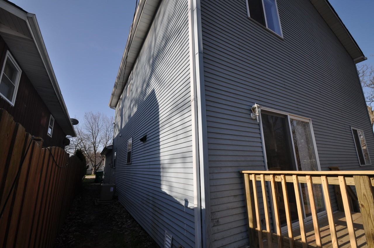 102 W Beachview Dr - Photo 2 of 11