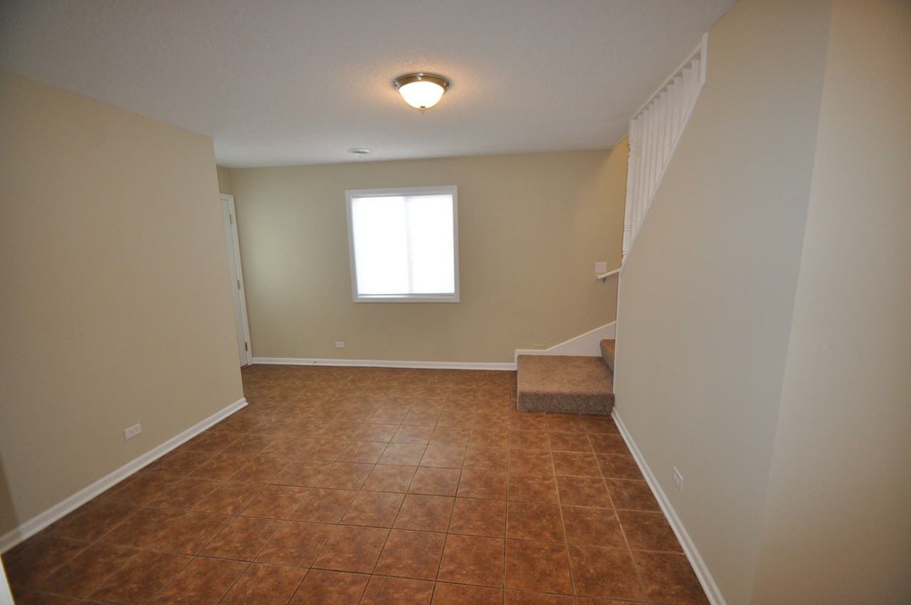 102 W Beachview Dr - Photo 3 of 11