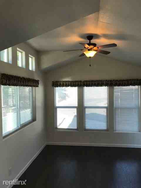 2601 2601 W Boise Ave 19 - Photo 2 of 7