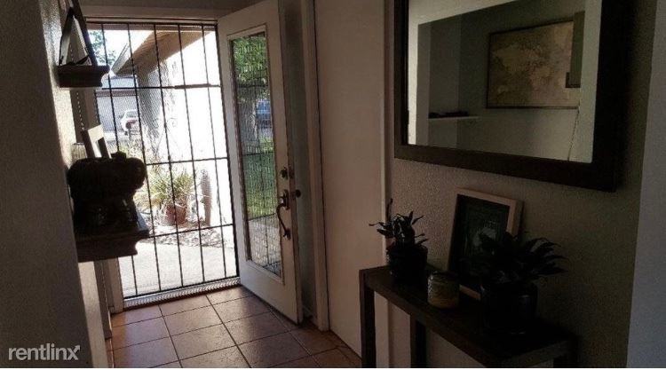 2221 W 18th St - Photo 2 of 18