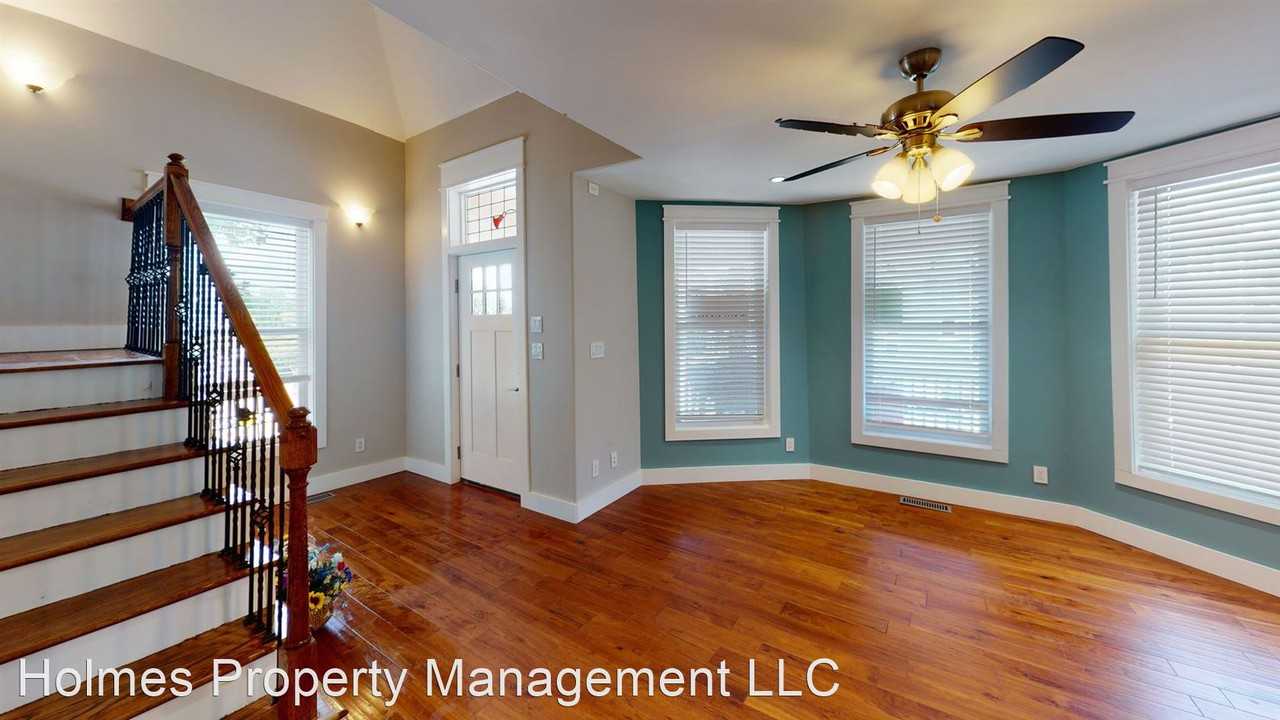 203 16th St - Photo 2 of 22