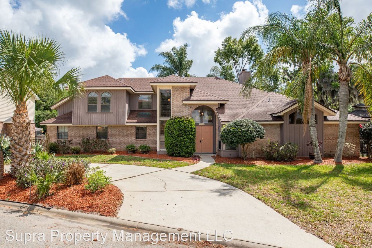 4628 Harbour North Ct - Photo 2 of 24