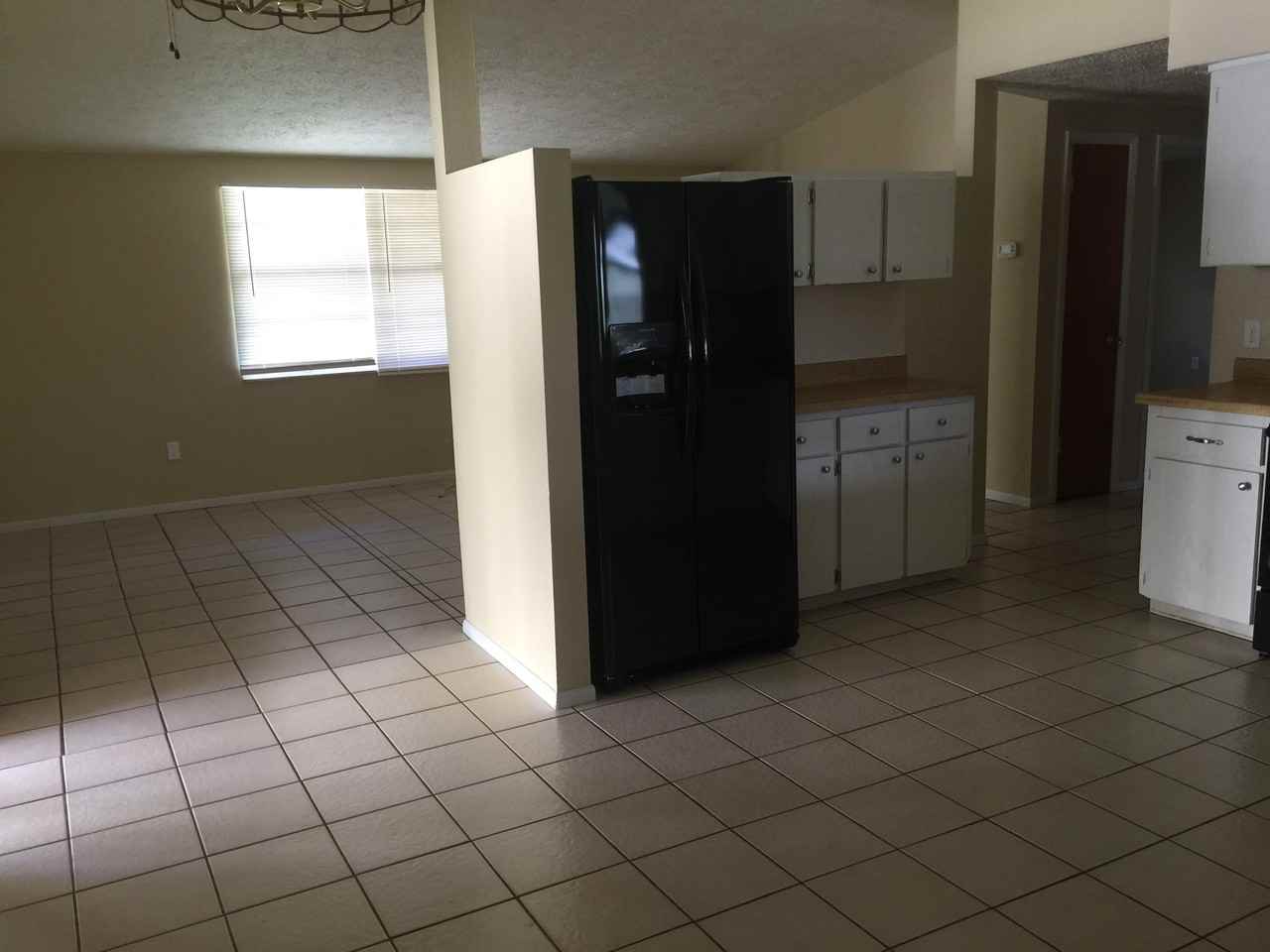 4313 Mesa Dr - Photo 2 of 10