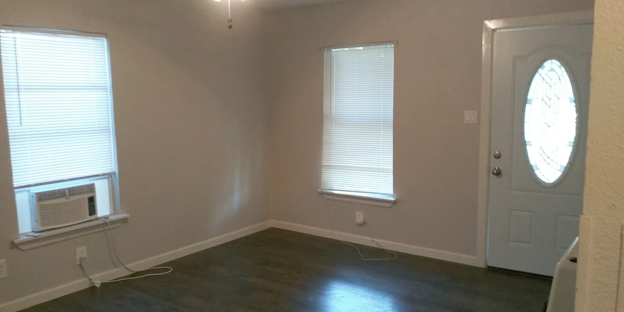 1704 Glenmore Ave - Photo 2 of 5