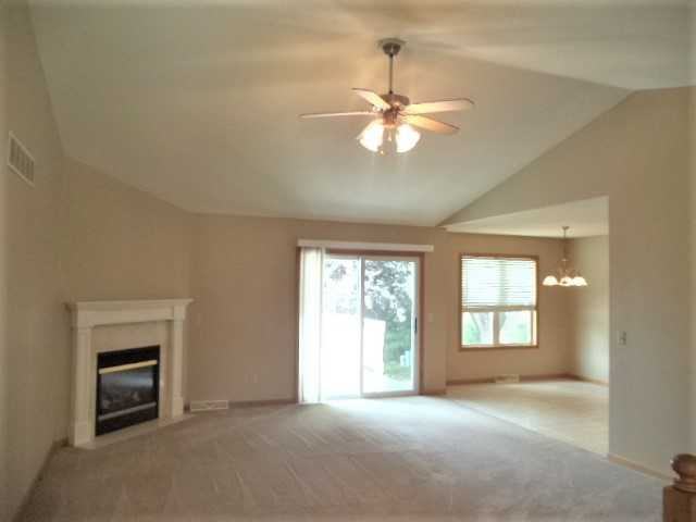 1516 Goldenrod Cir - Photo 3 of 13