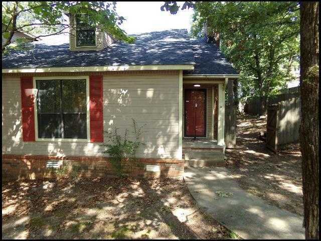 8 Woodlore Cir - Photo 2 of 10