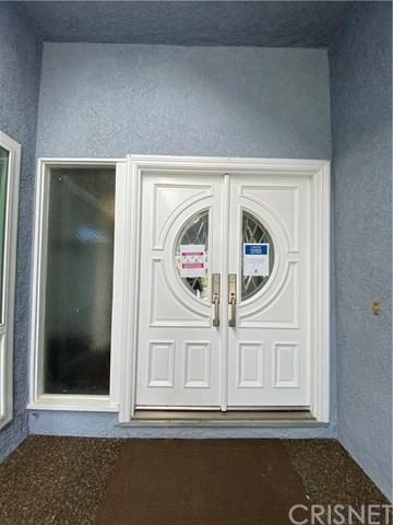 6733 Vickiview Dr - Photo 3 of 29