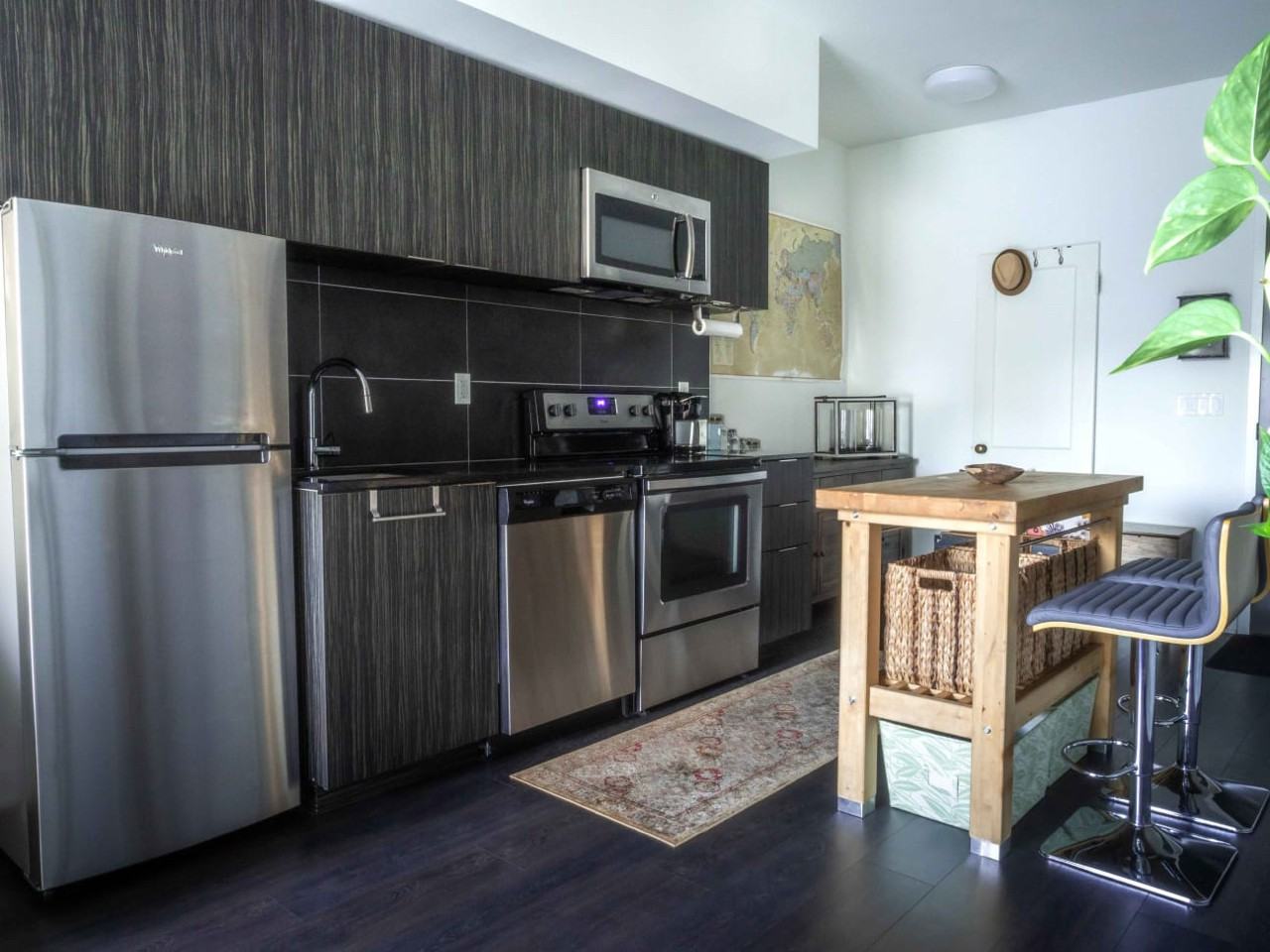 1988 Bloor St W - Photo 3 of 10