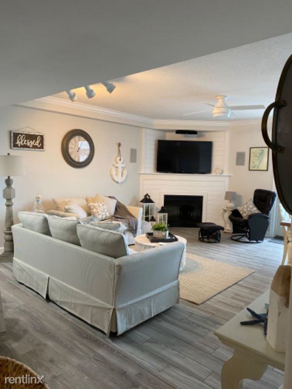 221 Wicomico St - Photo 2 of 23