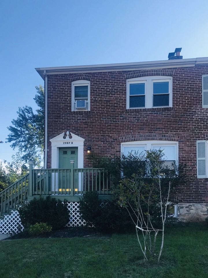 2907 Clearview Ave - Photo 3 of 17