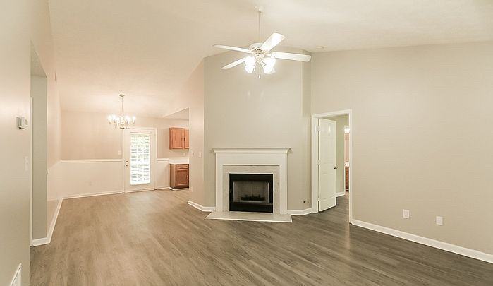 140 Highland Cir - Photo 2 of 8