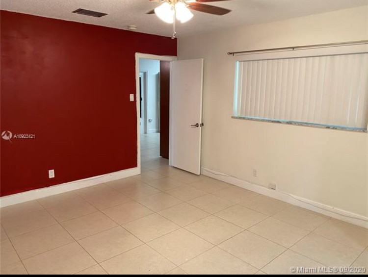 7540 Northwest 15th Street - Photo 2 of 11