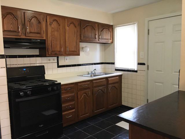 7820 Alert Drive - Photo 3 of 10