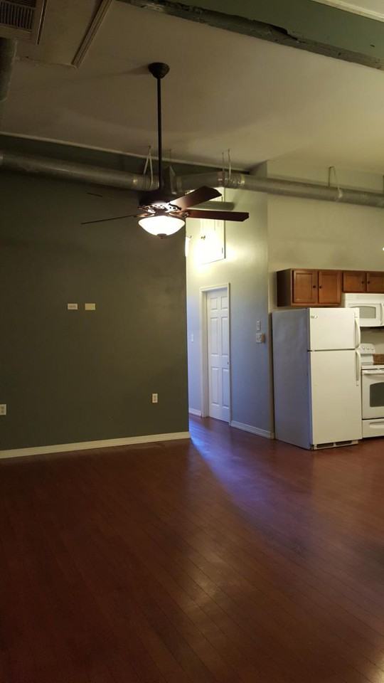 2 BEDROOM 1 BATH WITH STUDY! - Photo 2 of 19