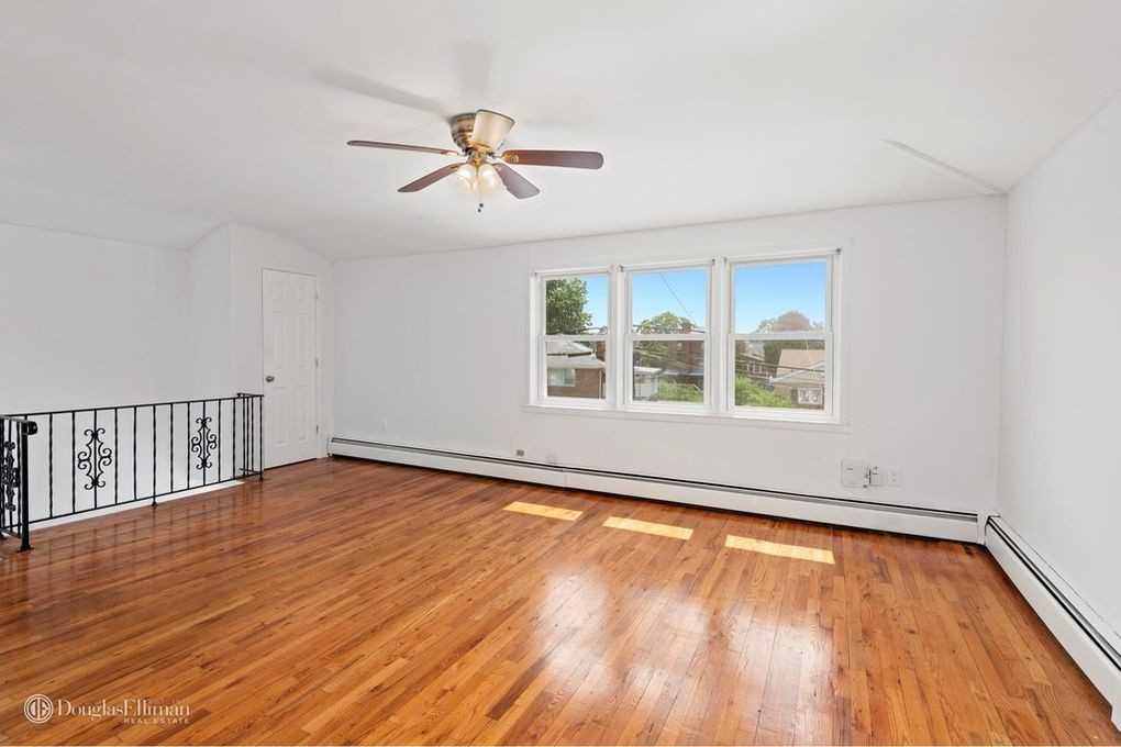 3189 Hatting Pl #2 - Photo 2 of 5