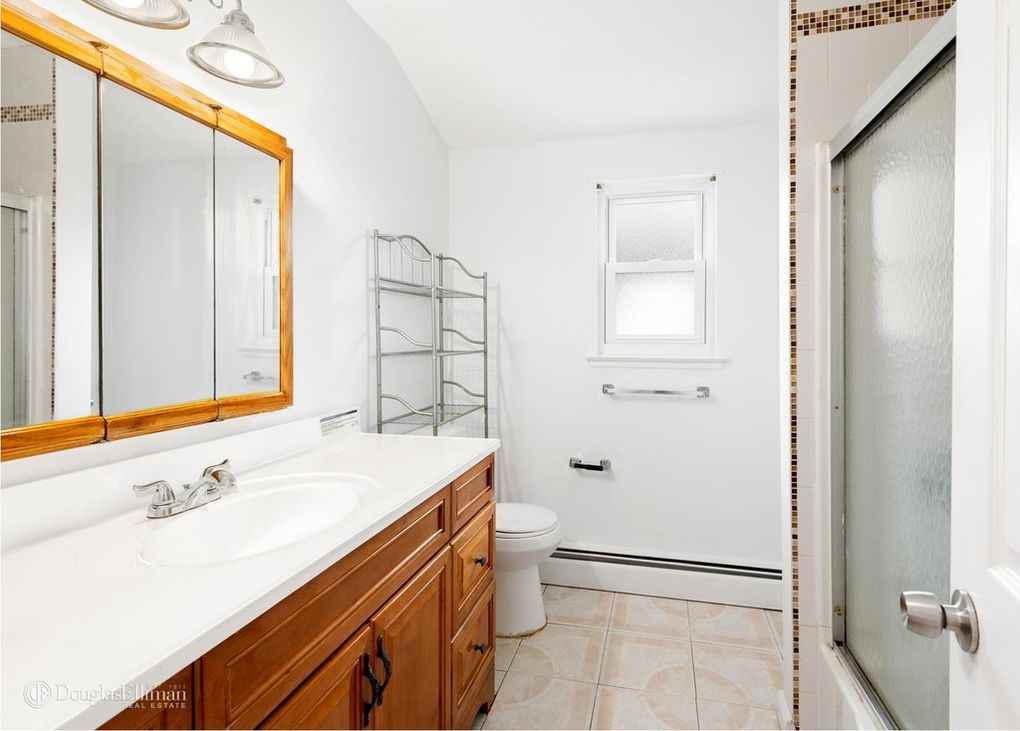 3189 Hatting Pl #2 - Photo 3 of 5