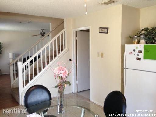 7303 Flintwood Cir - Photo 2 of 18