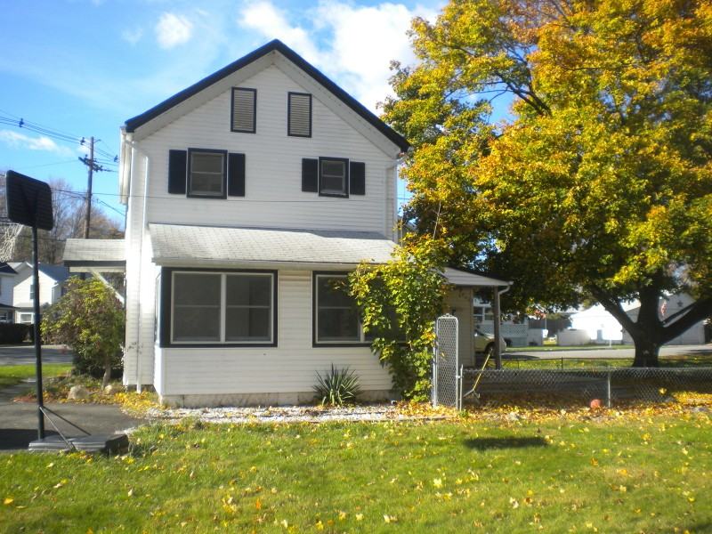 25 Kennedy Ave - Photo 2 of 14