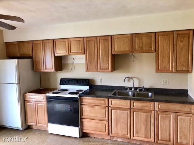 6870 Reynolds Mill Rd - Photo 2 of 9