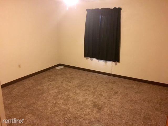 6870 Reynolds Mill Rd - Photo 3 of 9