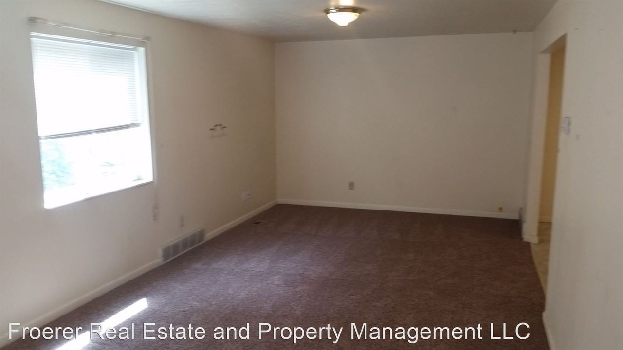 1376 S  1600 E Fillmore - Photo 2 of 4