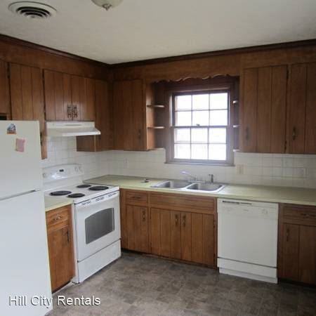 1502 Ramsgate Lane - Photo 2 of 3