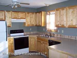 2120 Green Ave - Photo 2 of 11