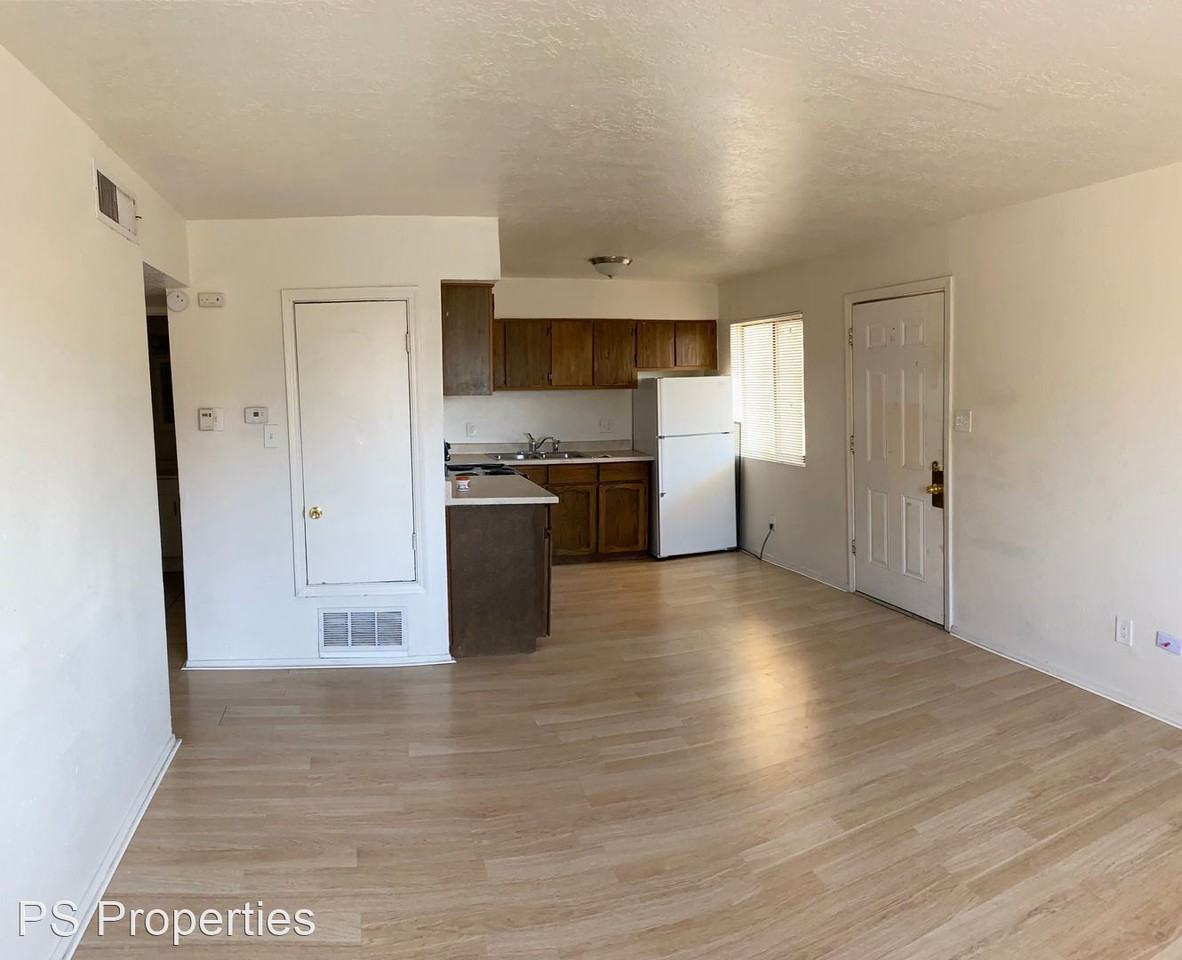 500 Texas St NE - Photo 2 of 7