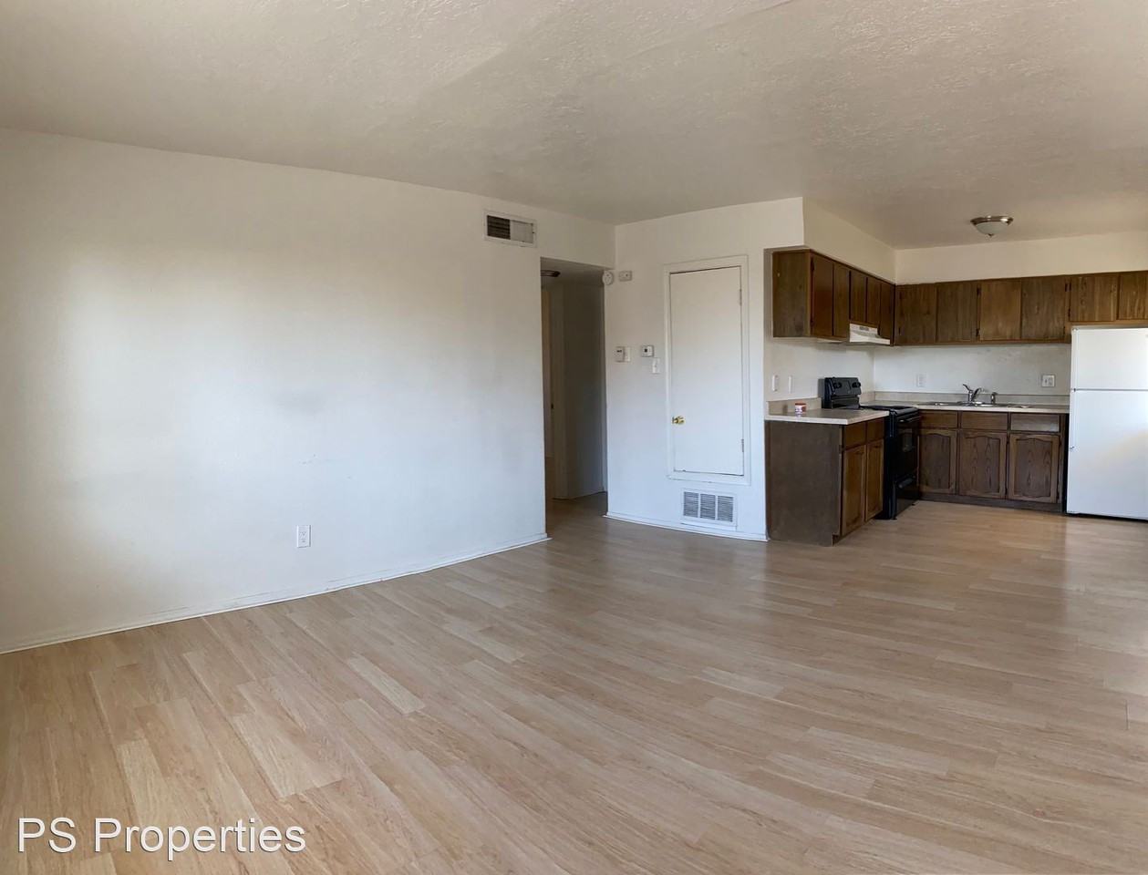 500 Texas St NE - Photo 3 of 7