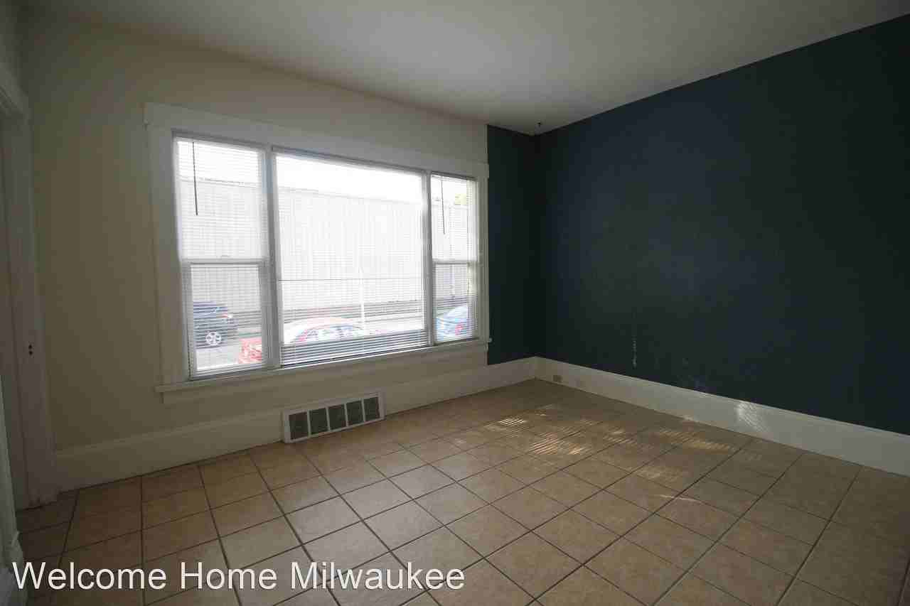 1140 N 50th Place - Photo 2 of 19