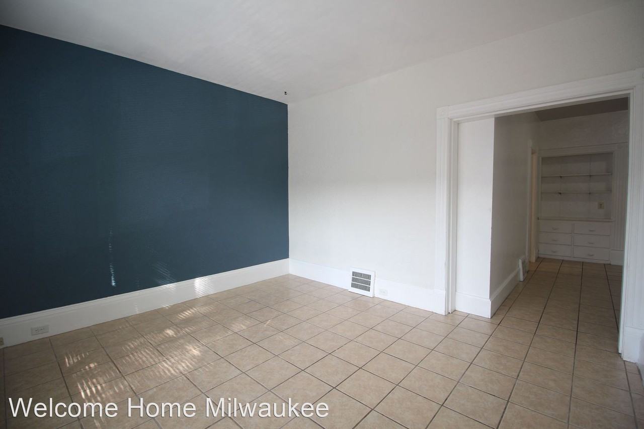 1140 N 50th Place - Photo 3 of 19