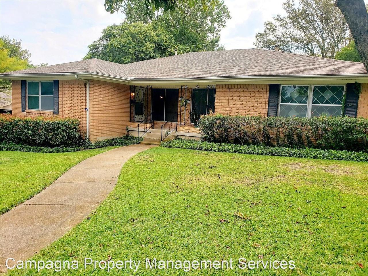 7012 Kingsbury Dr - Photo 2 of 4