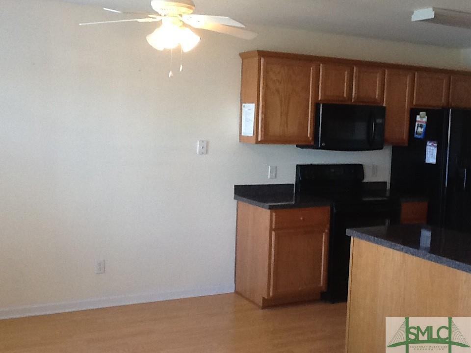 72 Lake Shore Blvd - Photo 3 of 17