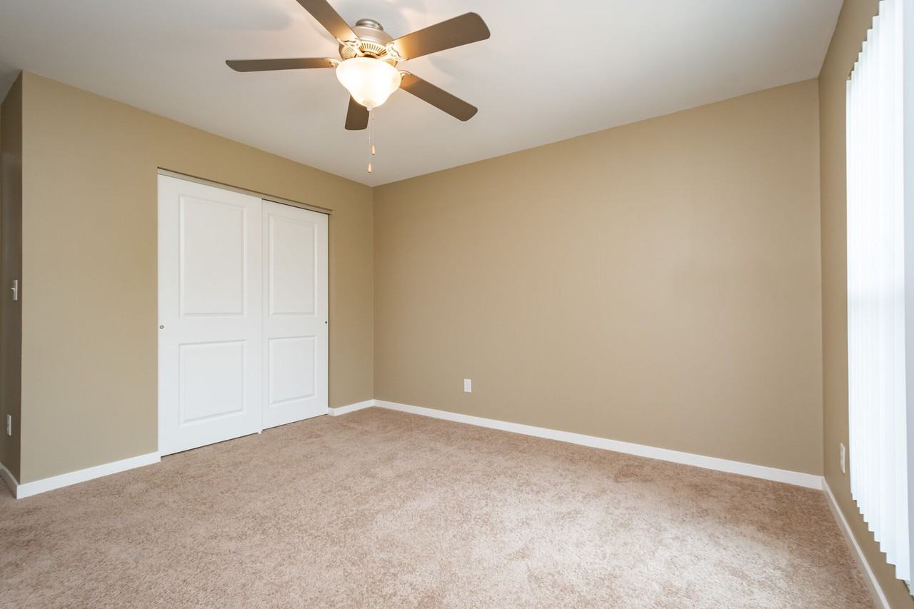 1000 Oakcrest St #106 - Photo 4 of 17