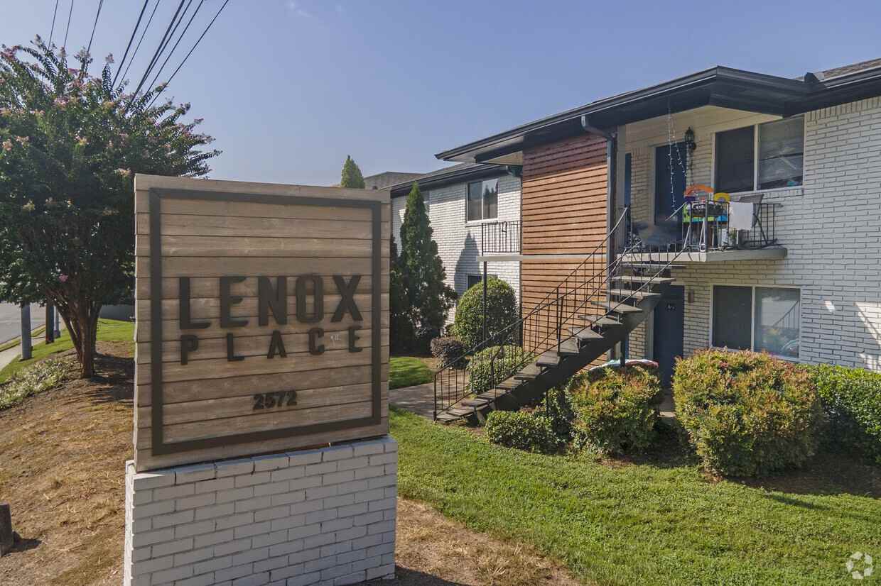 Lenox Place Apartments For Rent 2572 Lenox Road Northeast