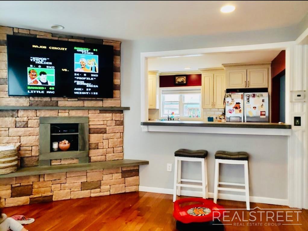 70 Hartwell Pl - Photo 2 of 18