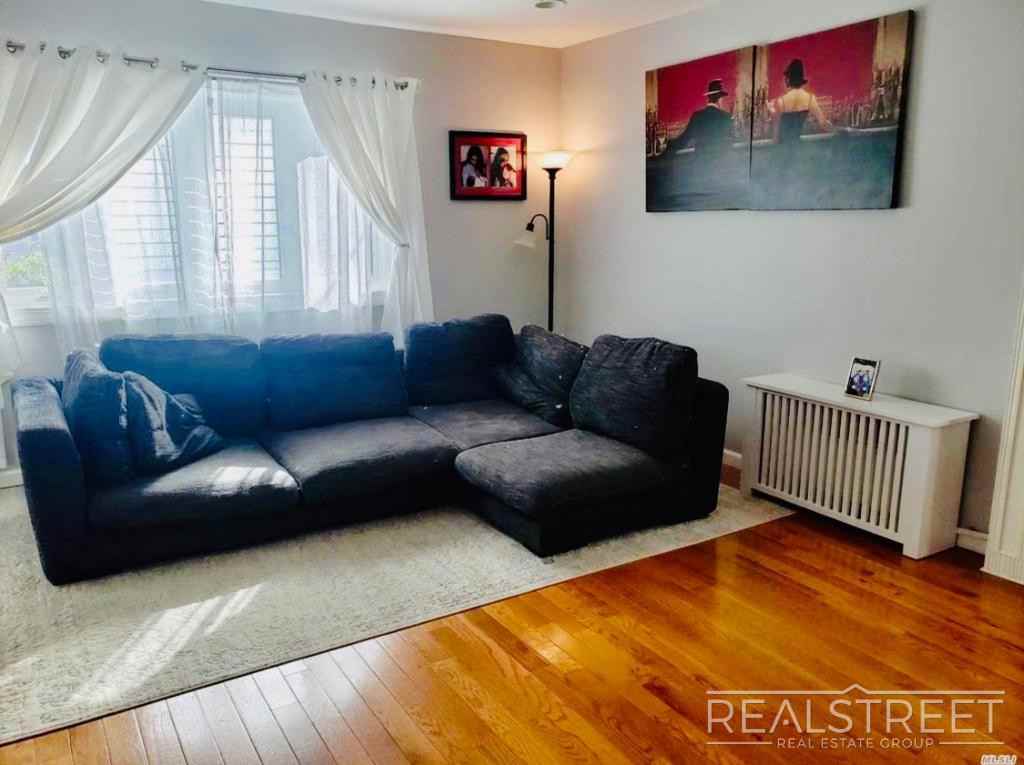 70 Hartwell Pl - Photo 3 of 18