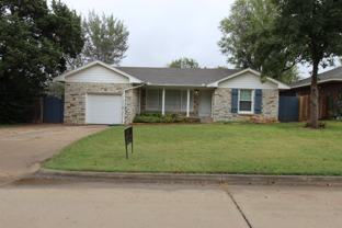 2436 Huntleigh Drive - Photo 1 of 1