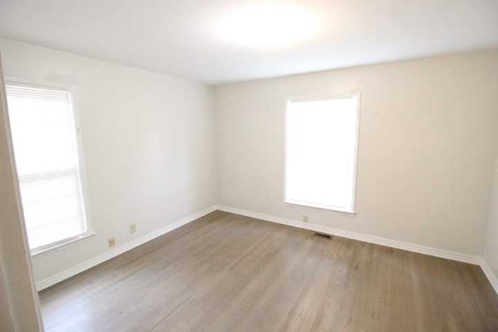 2436 Huntleigh Drive - Photo 5 of 14