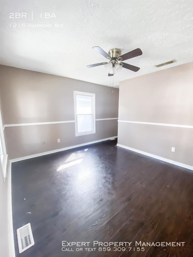 1216 Hammond Ave - Photo 3 of 12
