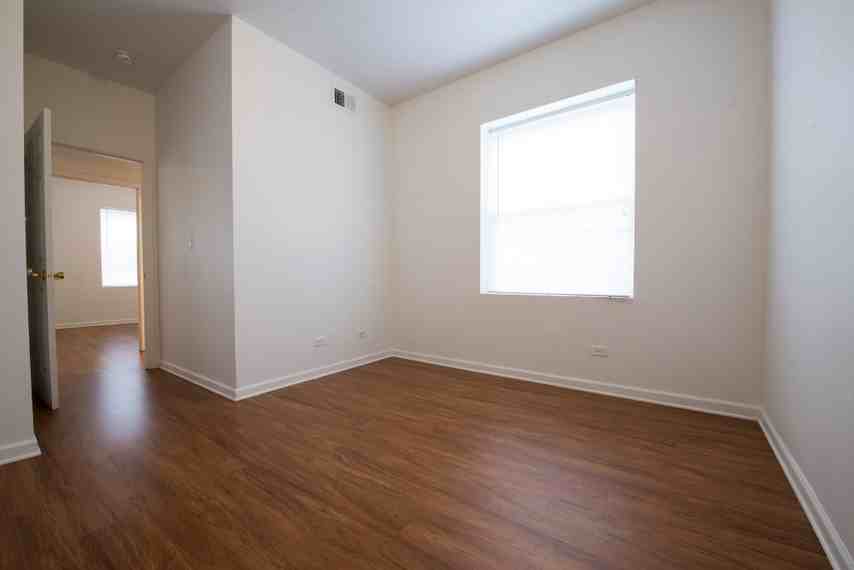 111 Garfield Ave - Photo 3 of 10