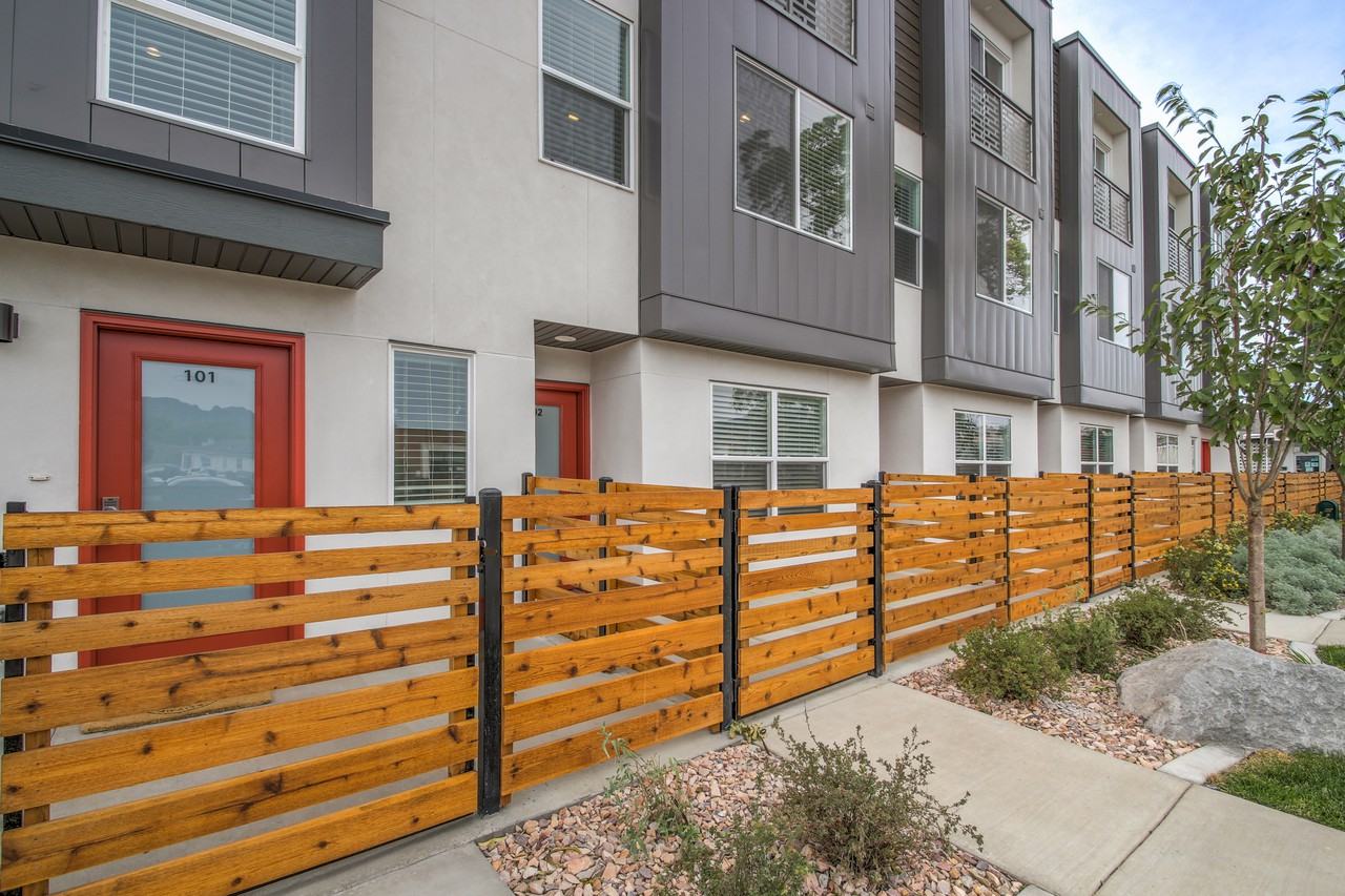 Moda On Main - Photo 3 of 32